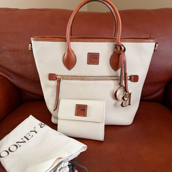 Dooney & Bourke Handbags - Dooney & Bourke Cream Leather Pebble Grain Handle Tote Bag + Matching Wallet